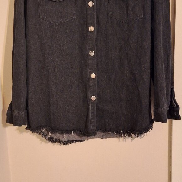 black button down shirt frayed bottom - Picture 8 of 9